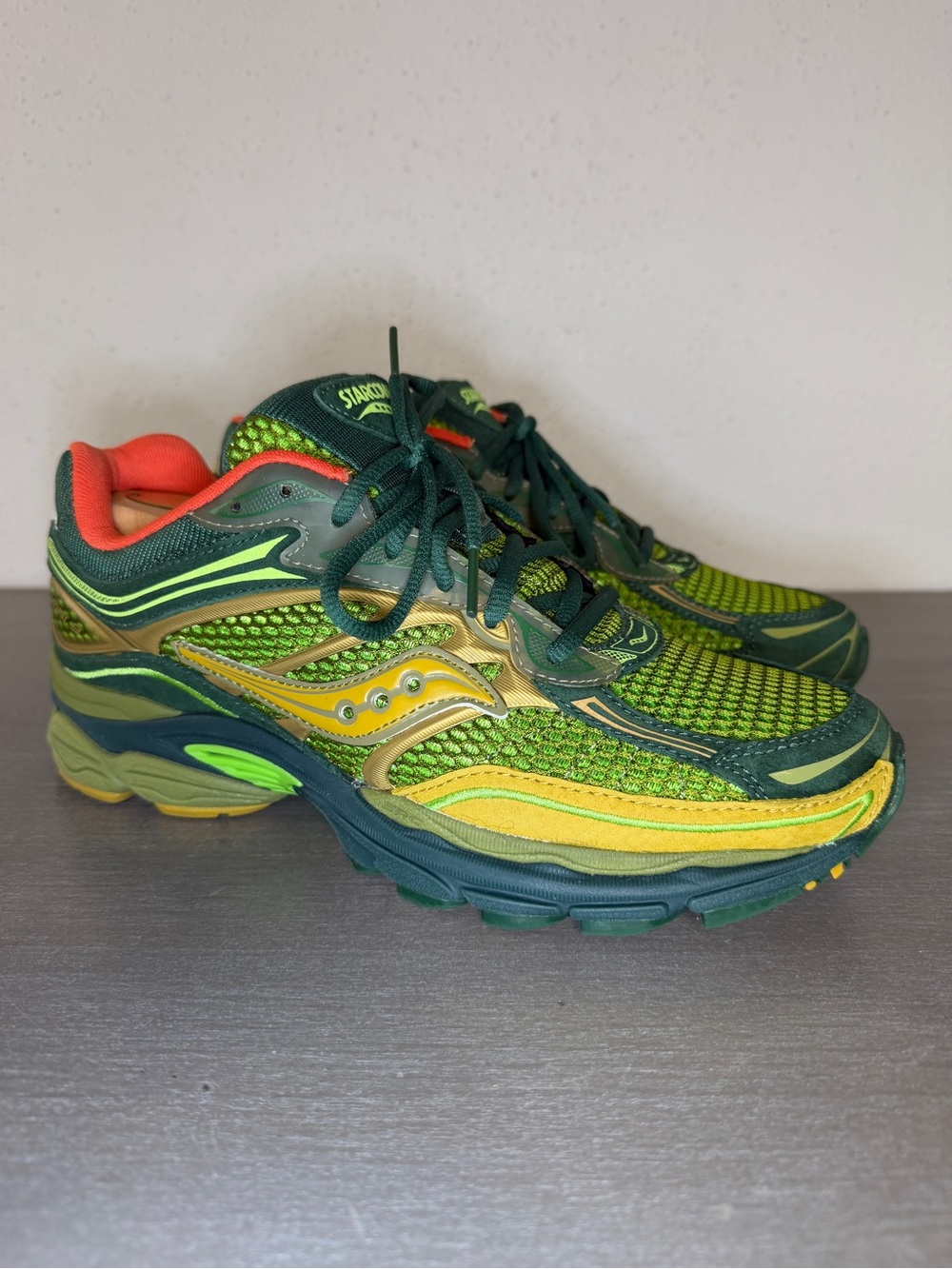 Starcow x Saucony ProGrid Omni 9 Special Edition Sneakers Men’s US 9 Green